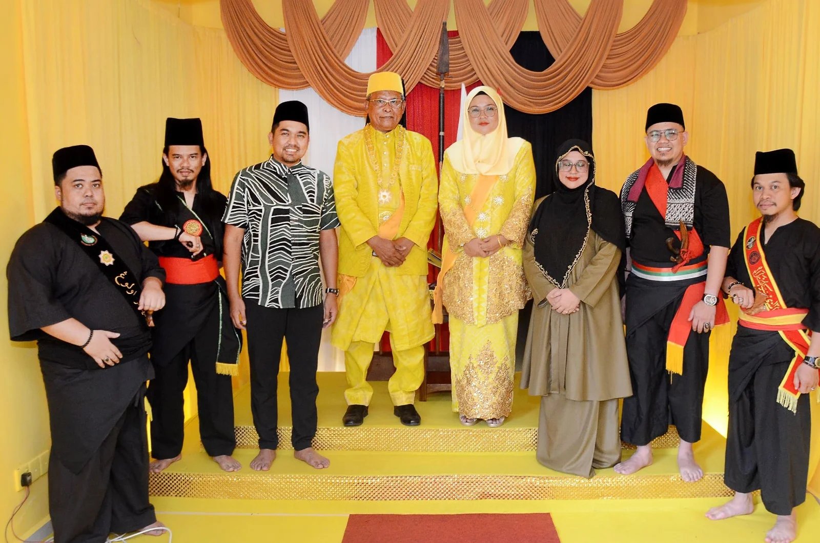 Rakaman istiadat pertabalan 10